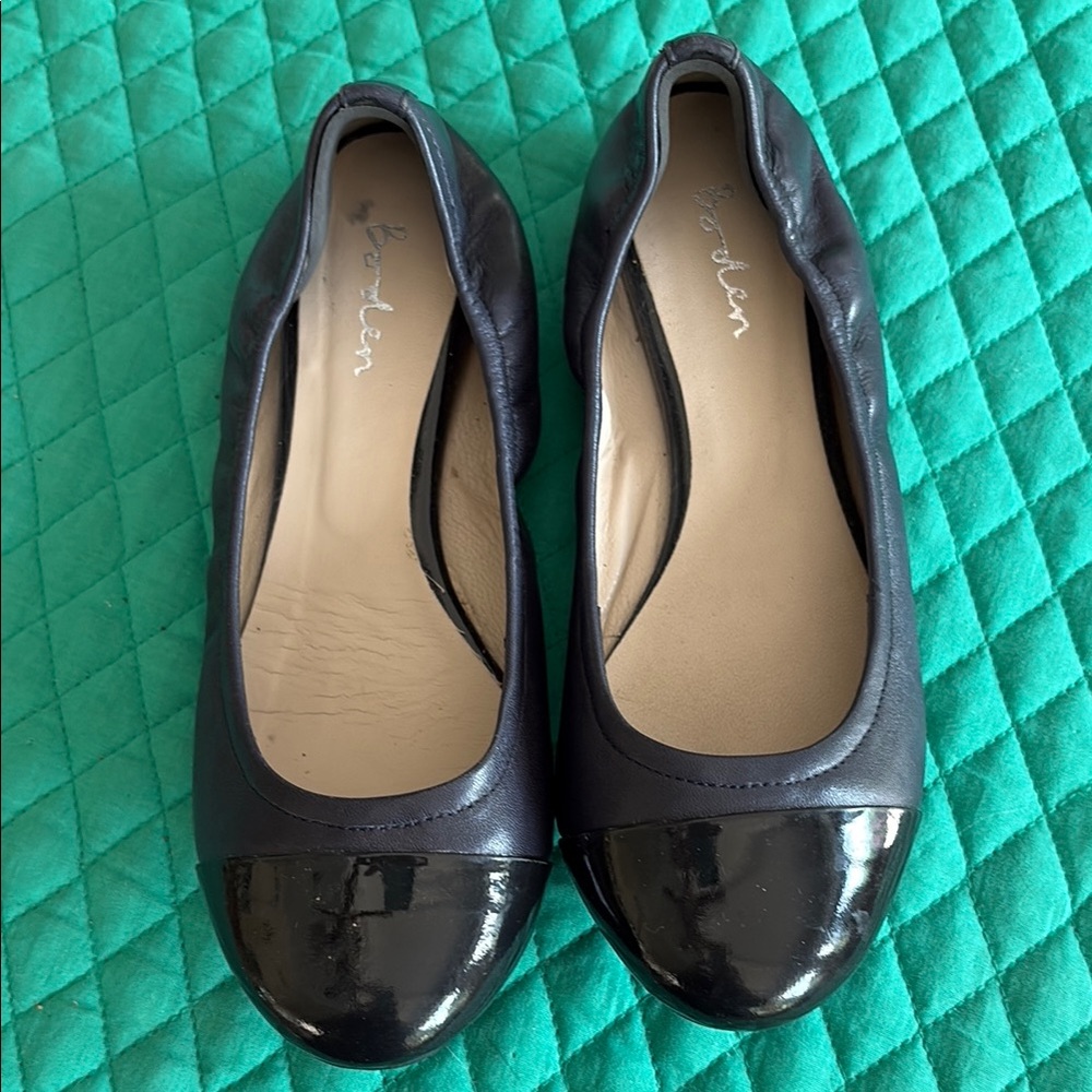 5 for $35- Boden Black Flats with Comfort and Style